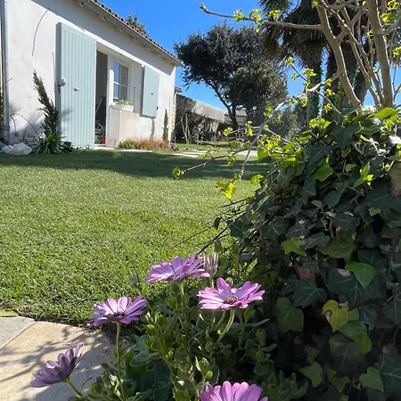 Escapades Océanes Ile De Ré La Rochelle Couette-café 3*